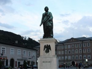 Statua di Mozart a Salisburgo