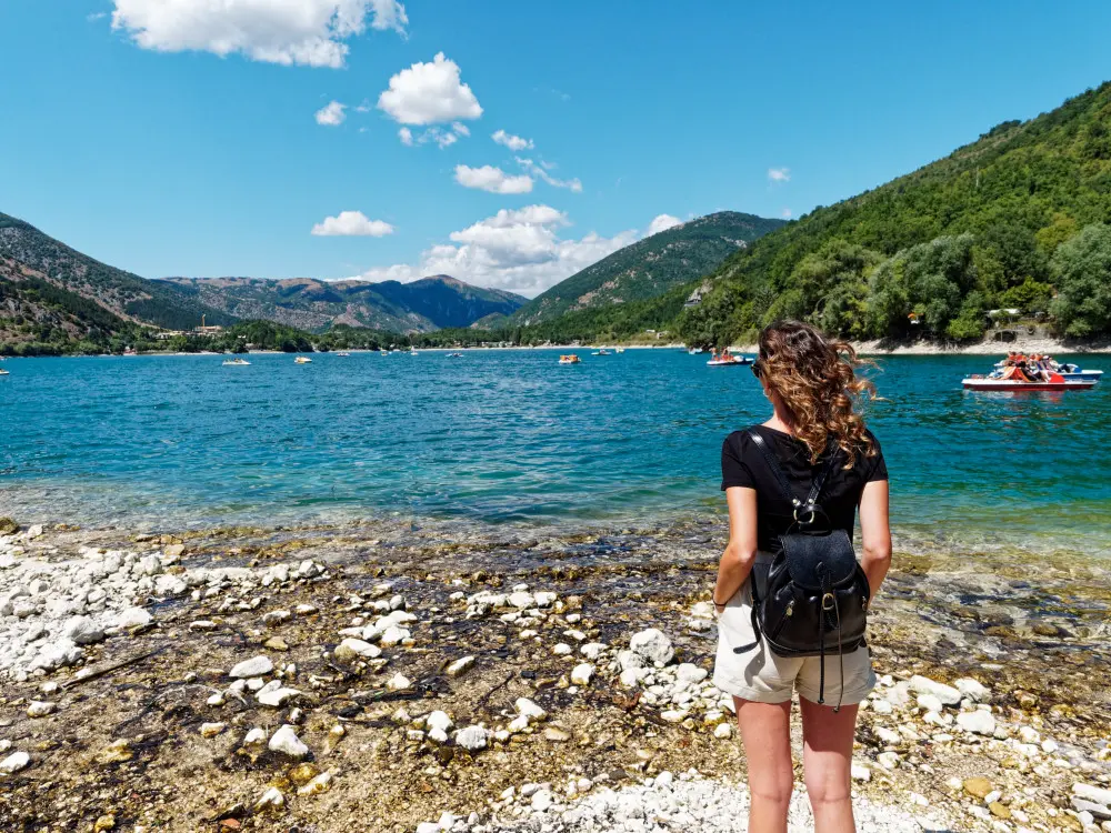 Sulle sponde del Lago di Scanno