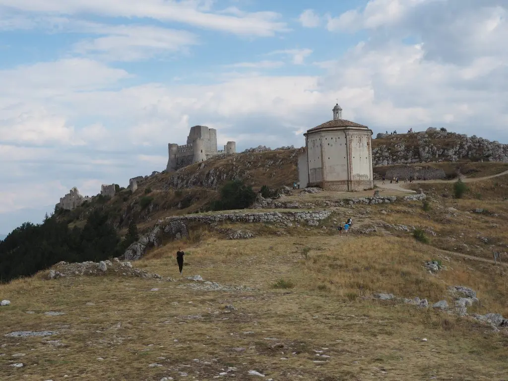 Rocca Calascio e Chiesa di Santa Maria della Pietà