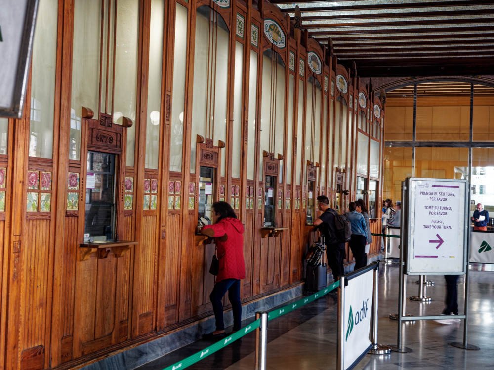 Biglietterie in legno Estacio del Norte Valencia