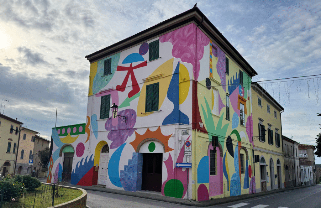 Murale Mina e Zosen a Riparbella