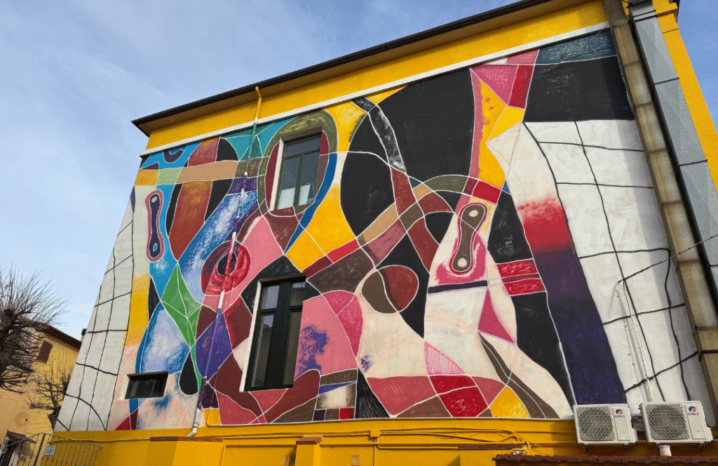 Murales di Moneyless a Riparbella