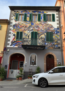 Street art a Riparbella sulle colline pisane